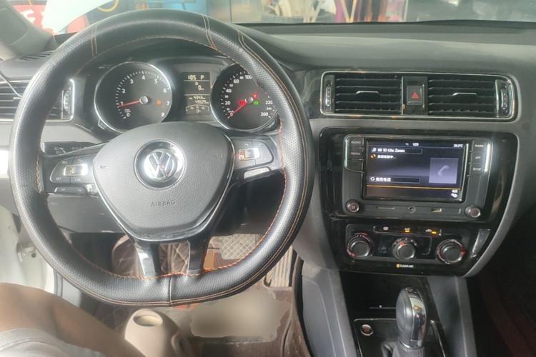Used Volkswagen Sagitar 2018 1.6L Automatic Comfort Model Steering Wheel