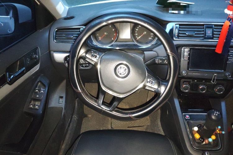 Used Volkswagen Sagitar 2018 1.6L Manual Comfort Model Steering Wheel