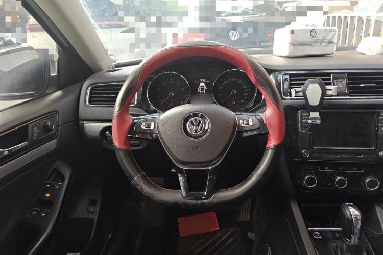 Used Volkswagen Sagitar 2018 280TSI DSG Ignite Edition Steering Wheel