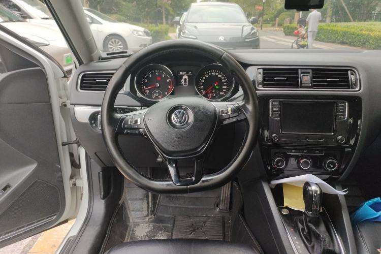 Used Volkswagen Sagitar 2018 180TSI DSG Prestige Edition Steering Wheel