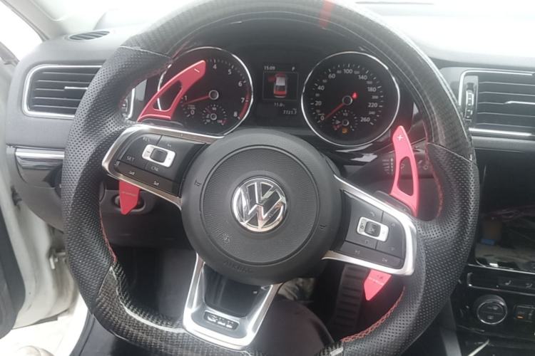 Used Volkswagen Sagitar 2018 280TSI DSG Luxury Model Steering Wheel