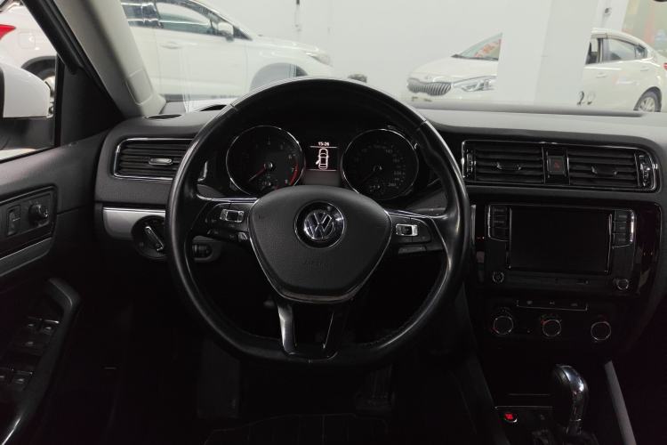 Used Volkswagen Sagitar 2018 280TSI DSG Ignite Edition Steering Wheel