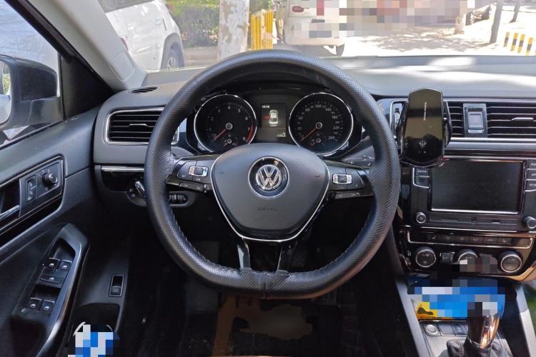 Used Volkswagen Sagitar 2018 280TSI DSG Luxury Model Steering Wheel