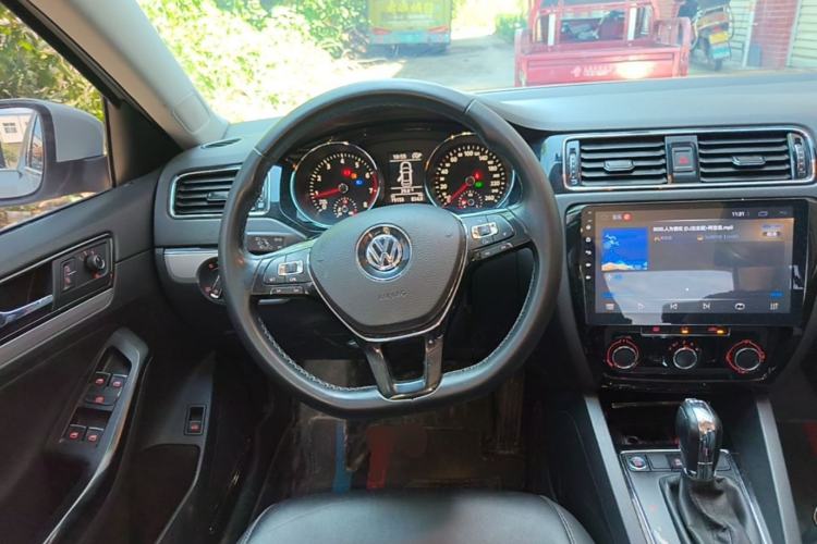 Used Volkswagen Sagitar 2018 280TSI DSG Ignite Edition Steering Wheel