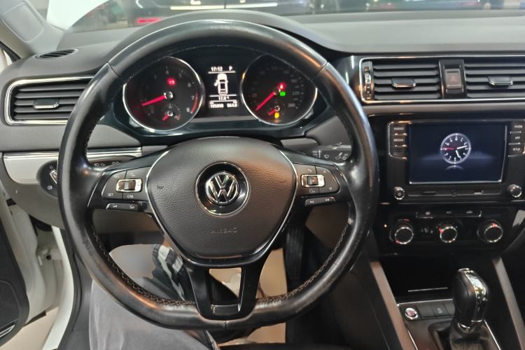 Used Volkswagen Sagitar 2018 280TSI DSG Ignite Edition Steering Wheel