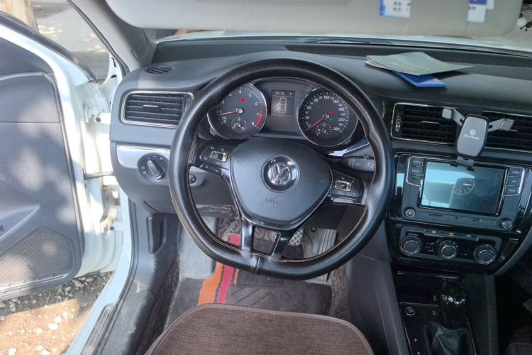 Used Volkswagen Sagitar 2018 280TSI DSG Comfort Model Steering Wheel