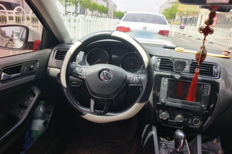 Used Volkswagen Sagitar 2018 1.6L Automatic Comfort Model Steering Wheel
