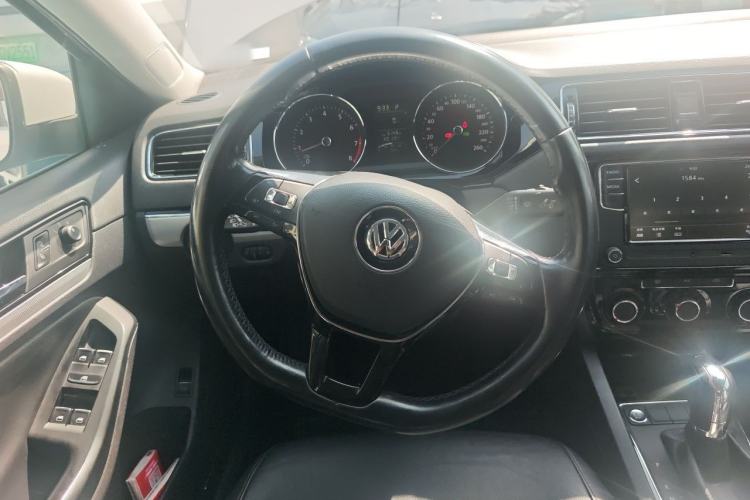 Used Volkswagen Sagitar 2018 1.6L Automatic Comfort Model Steering Wheel