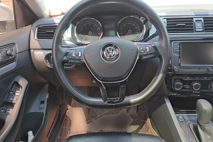 Used Volkswagen Sagitar 2018 1.6L Automatic Comfort Model Steering Wheel