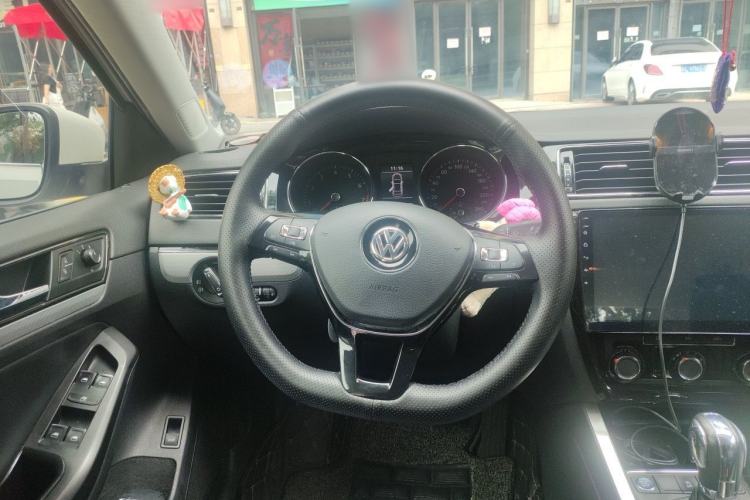 Used Volkswagen Sagitar 2018 280TSI DSG Comfort Model Steering Wheel