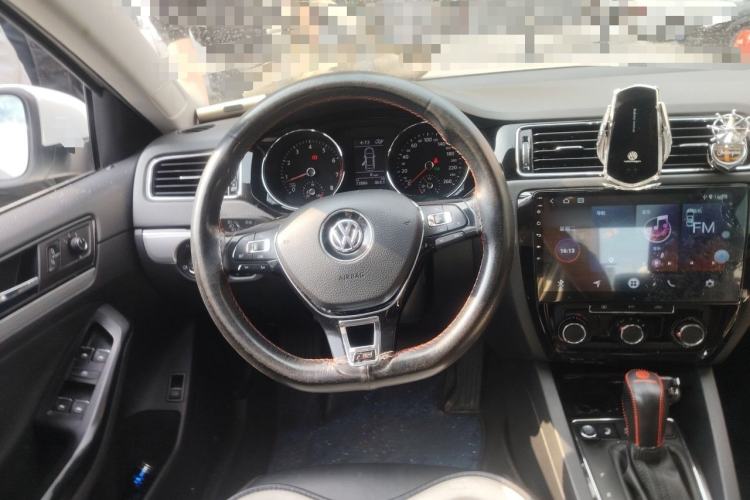 Used Volkswagen Sagitar 2018 280TSI DSG Ignite Edition Steering Wheel