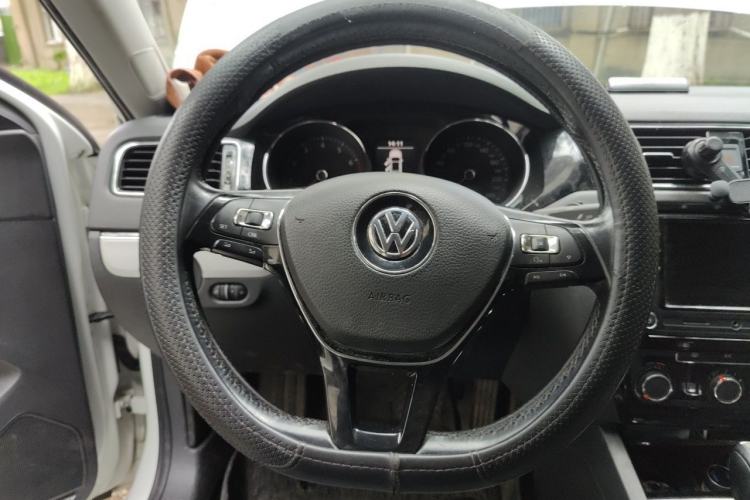 Used Volkswagen Sagitar 2018 280TSI DSG Ignite Edition Steering Wheel