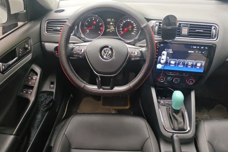 Used Volkswagen Sagitar 2018 1.6L Automatic Comfort Model Steering Wheel