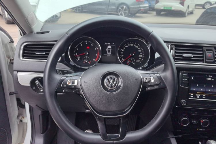 Used Volkswagen Sagitar 2018 280TSI DSG Ignite Edition Steering Wheel