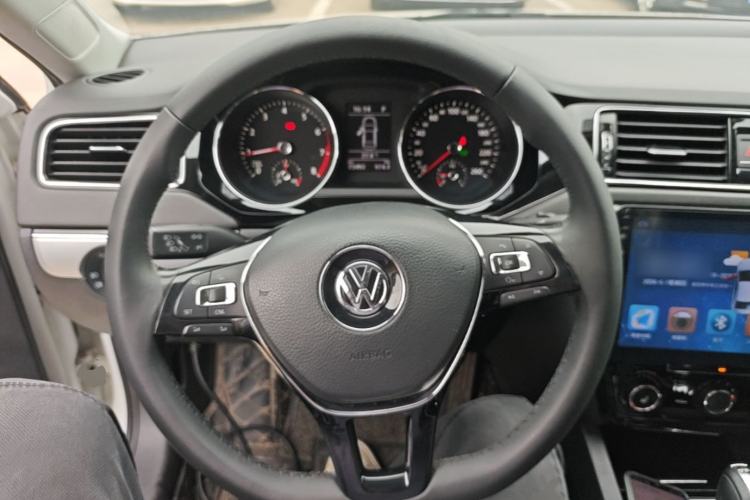 Used Volkswagen Sagitar 2018 180TSI DSG Prestige Edition Steering Wheel