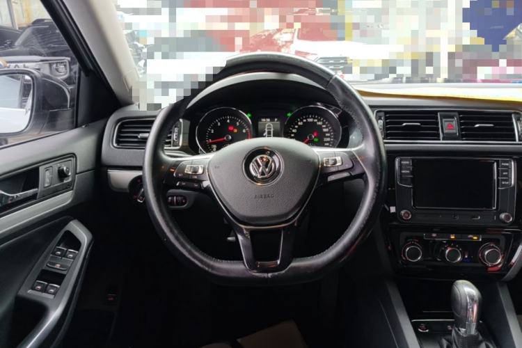Used Volkswagen Sagitar 2018 280TSI DSG Ignite Edition Steering Wheel
