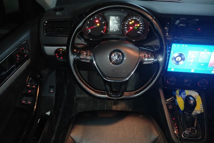 Used Volkswagen Sagitar 2018 1.6L Automatic Comfort Model Steering Wheel