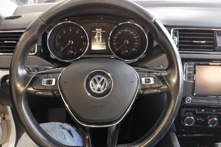 Used Volkswagen Sagitar 2018 280TSI DSG Comfort Model Steering Wheel