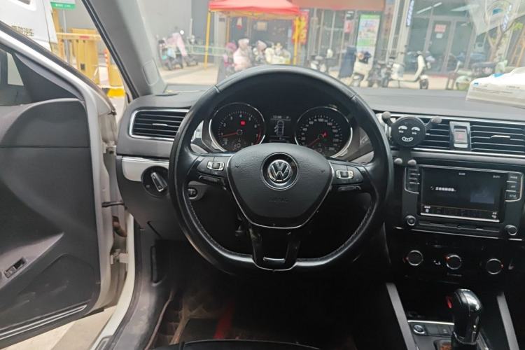 Used Volkswagen Sagitar 2018 280TSI DSG Ignite Edition Steering Wheel