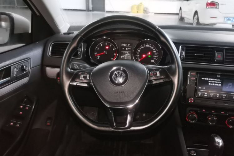 Used Volkswagen Sagitar 2018 1.6L Automatic Comfort Model Steering Wheel