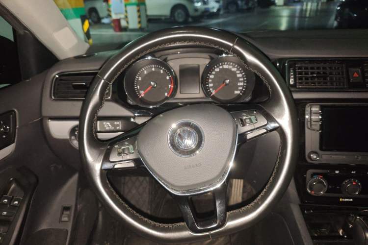 Used Volkswagen Sagitar 2018 1.6L Automatic Comfort Model Steering Wheel