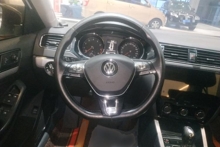Used Volkswagen Sagitar 2018 280TSI DSG Comfort Model Steering Wheel