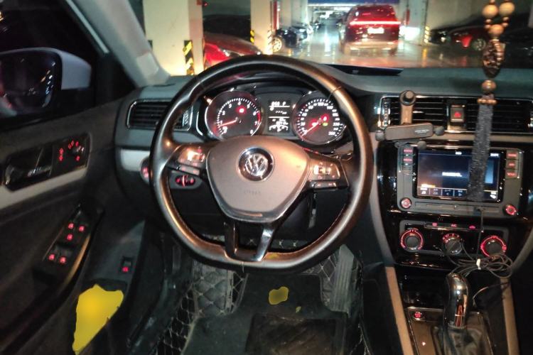 Used Volkswagen Sagitar 2018 1.6L Automatic Comfort Model Steering Wheel
