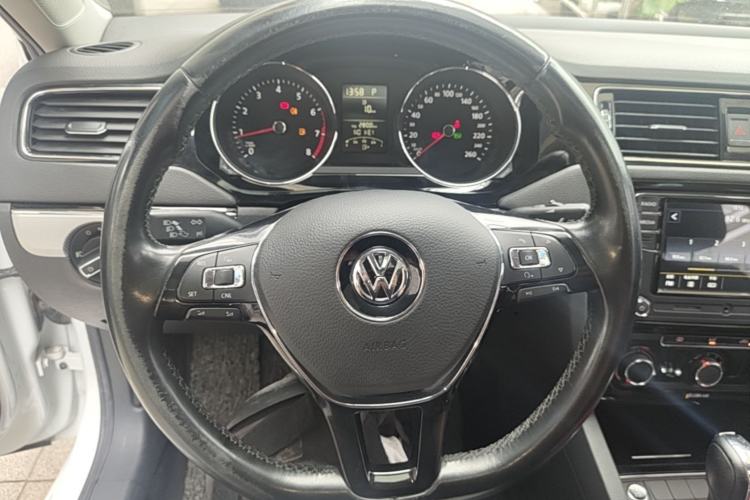 Used Volkswagen Sagitar 2018 1.6L Automatic Comfort Model Steering Wheel
