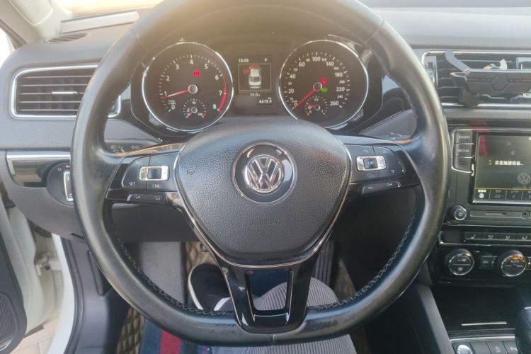 Used Volkswagen Sagitar 2018 280TSI DSG Luxury Model Steering Wheel