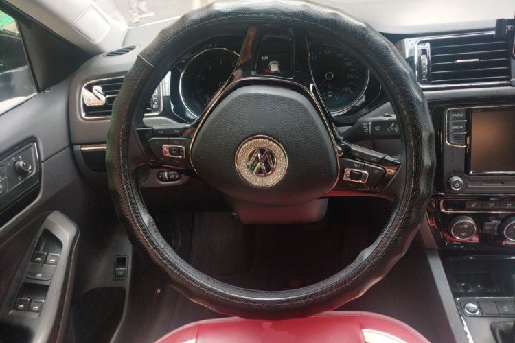 Used Volkswagen Sagitar 2018 280TSI DSG Luxury Model Steering Wheel