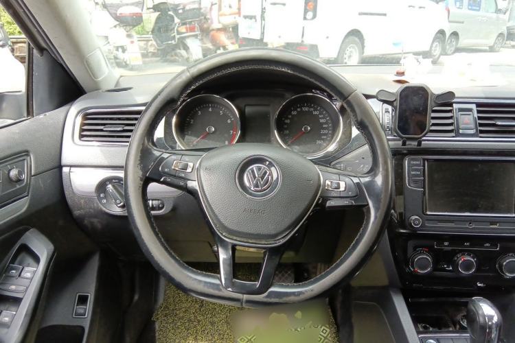 Used Volkswagen Sagitar 2018 1.6L Automatic Comfort Model Steering Wheel