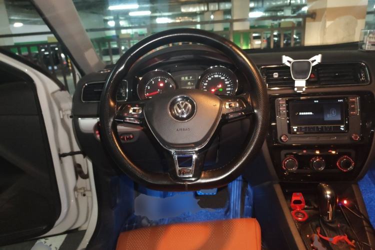 Used Volkswagen Sagitar 2018 1.6L Automatic Comfort Model Steering Wheel