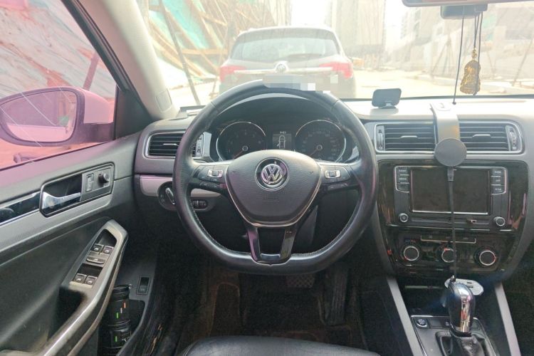 Used Volkswagen Sagitar 2018 280TSI DSG Comfort Model Steering Wheel