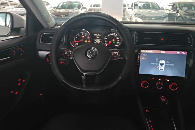 Used Volkswagen Sagitar 2018 1.6L Automatic Comfort Model Steering Wheel