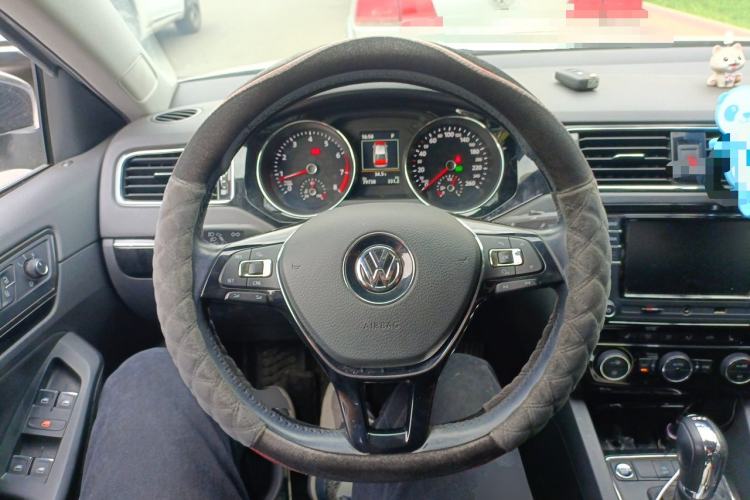 Used Volkswagen Sagitar 2018 280TSI DSG Luxury Model Steering Wheel