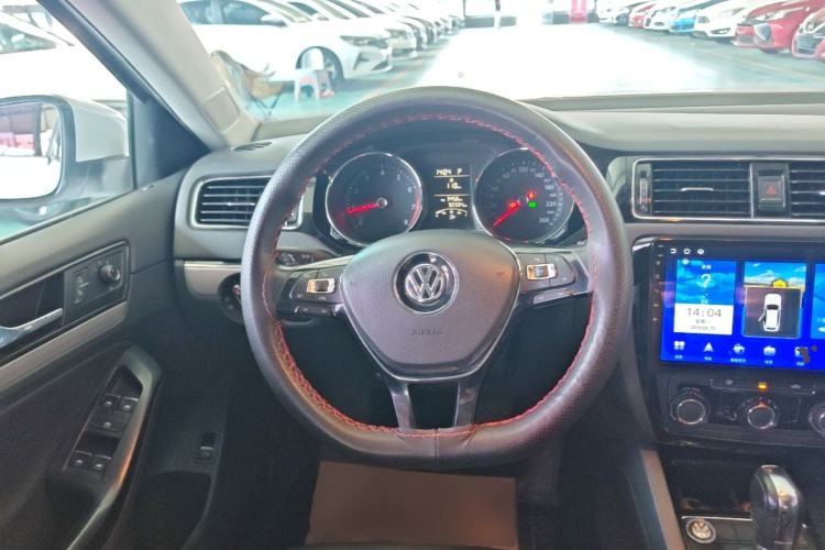 Used Volkswagen Sagitar 2018 1.6L Automatic Comfort Model Steering Wheel