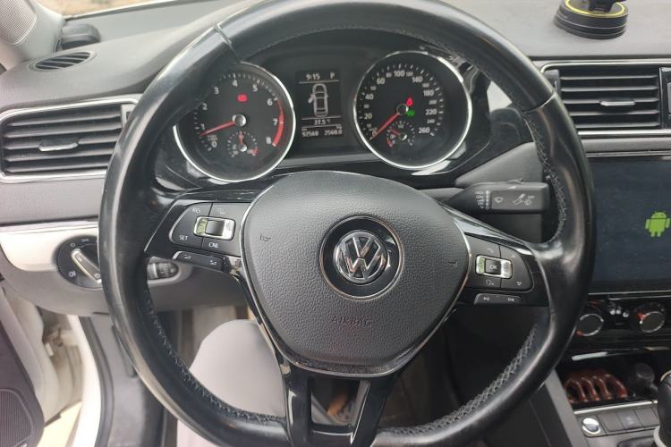 Used Volkswagen Sagitar 2018 280TSI DSG Ignite Edition Steering Wheel