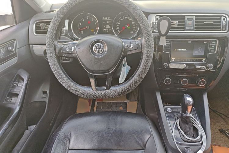 Used Volkswagen Sagitar 2018 1.6L Automatic Comfort Model Steering Wheel