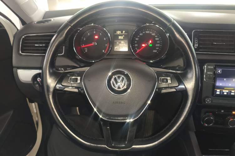 Used Volkswagen Sagitar 2018 1.6L Automatic Comfort Model Steering Wheel