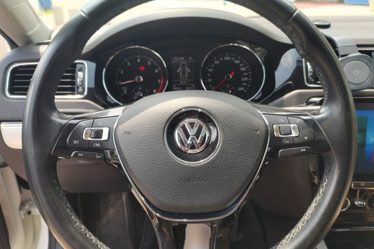 Used Volkswagen Sagitar 2018 280TSI DSG Ignite Edition Steering Wheel