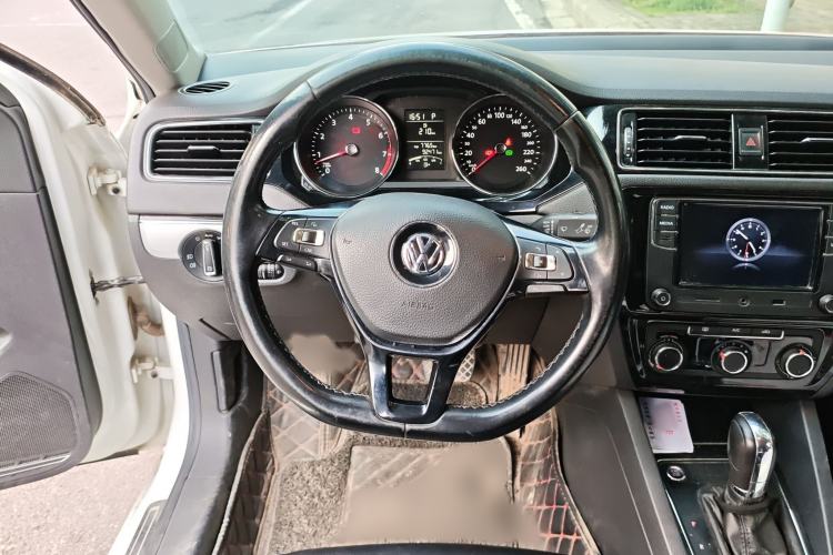 Used Volkswagen Sagitar 2018 1.6L Automatic Comfort Model Steering Wheel