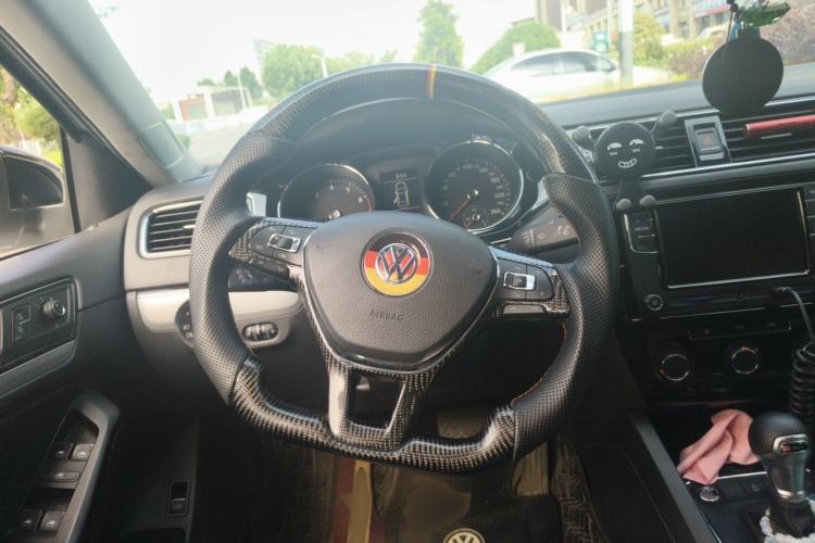Used Volkswagen Sagitar 2018 280TSI DSG Ignite Edition Steering Wheel