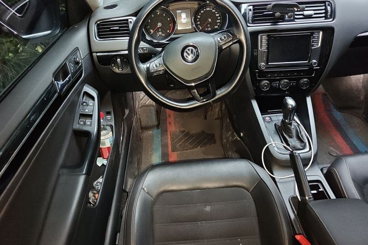Used Volkswagen Sagitar 2018 280TSI DSG Luxury Model Steering Wheel