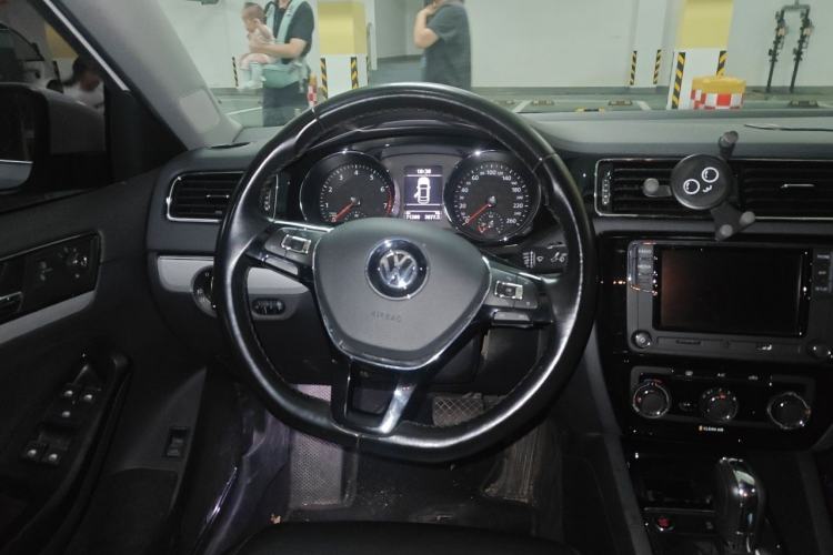 Used Volkswagen Sagitar 2018 280TSI DSG Ignite Edition Steering Wheel