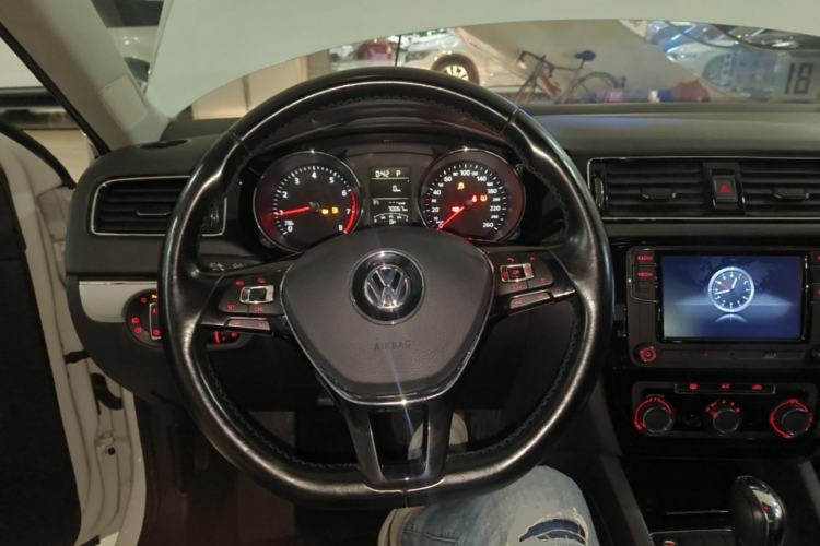 Used Volkswagen Sagitar 2018 1.6L Automatic Comfort Model Steering Wheel