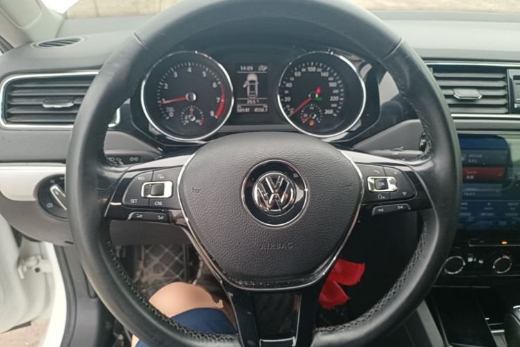 Used Volkswagen Sagitar 2018 280TSI DSG Ignite Edition Steering Wheel