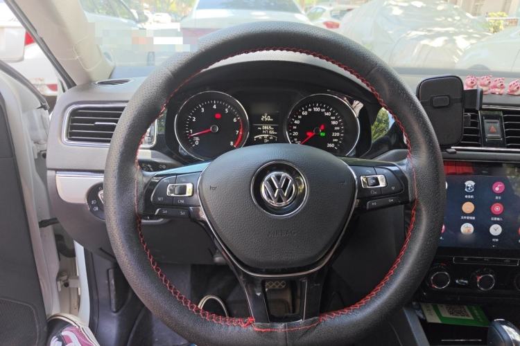 Used Volkswagen Sagitar 2018 1.6L Automatic Comfort Model Steering Wheel
