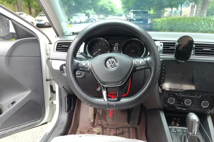 Used Volkswagen Sagitar 2018 280TSI DSG Ignite Edition Steering Wheel