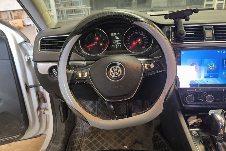 Used Volkswagen Sagitar 2018 1.6L Automatic Comfort Model Steering Wheel
