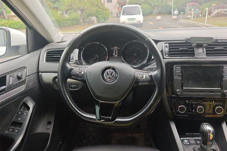 Used Volkswagen Sagitar 2018 280TSI DSG Ignite Edition Steering Wheel